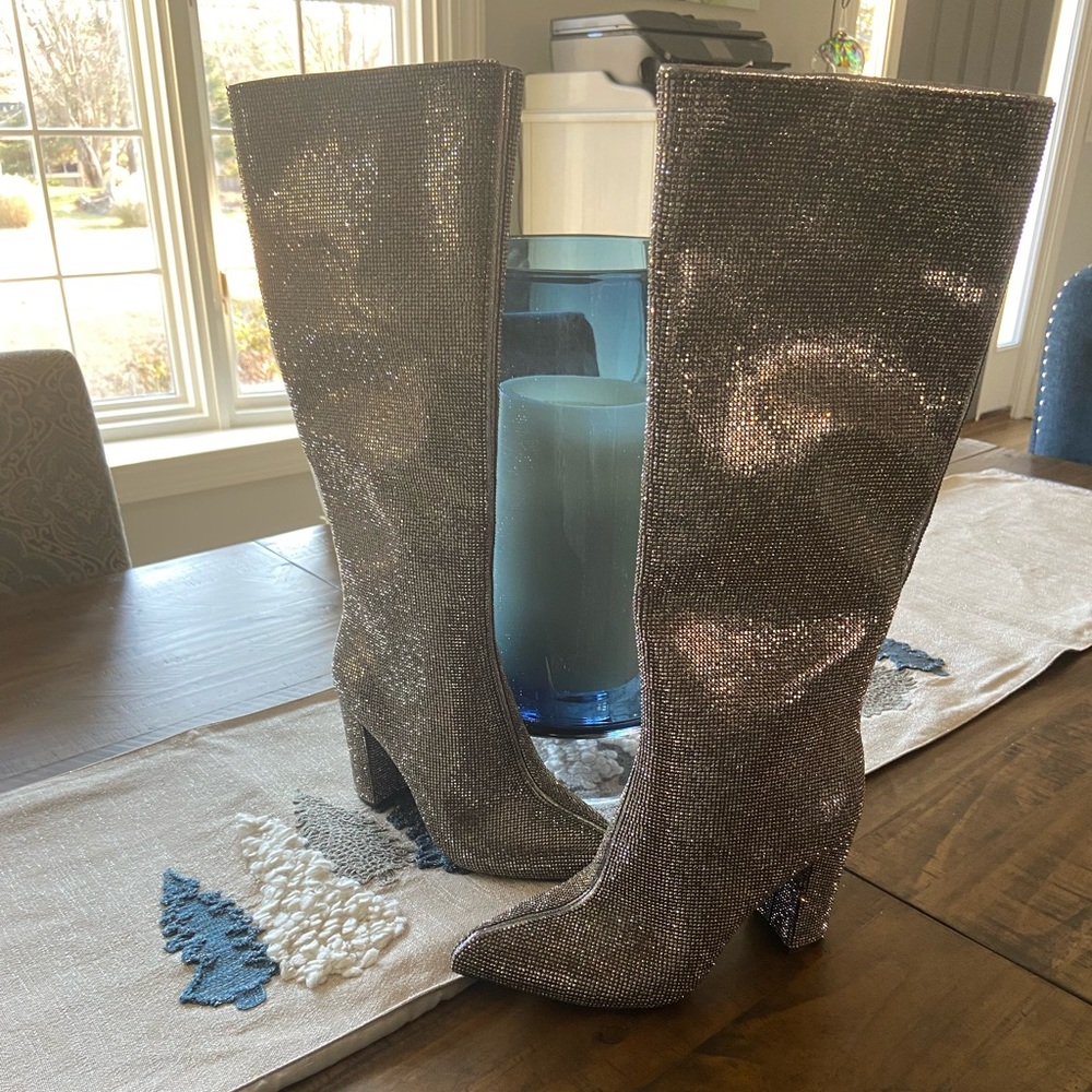 Gorgeous INC tall heeled boots, Sz 5 1/2